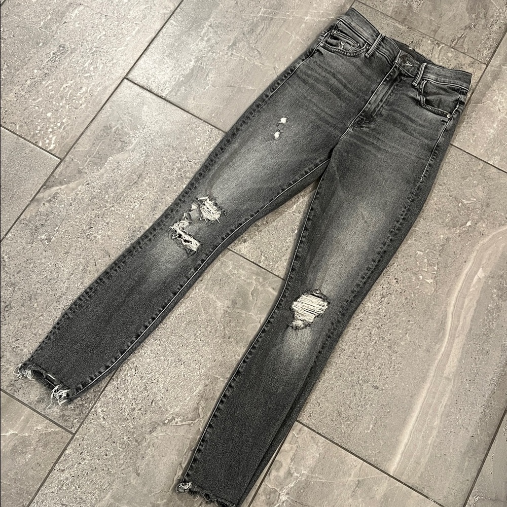 MOTHER The Swooner Ankle Chew‎ Distressed Jeans in Gray Scene of the Crime